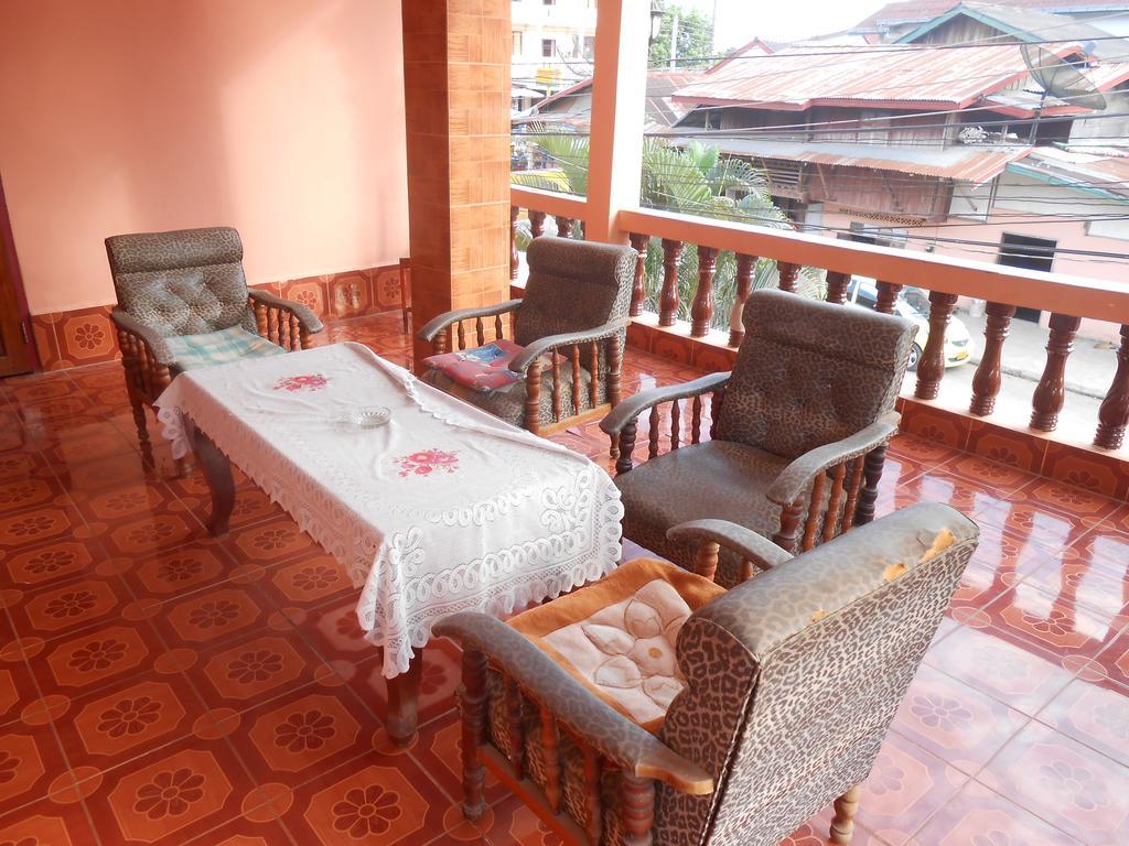 Khamphone Guesthouse Vang Vieng Exterior foto